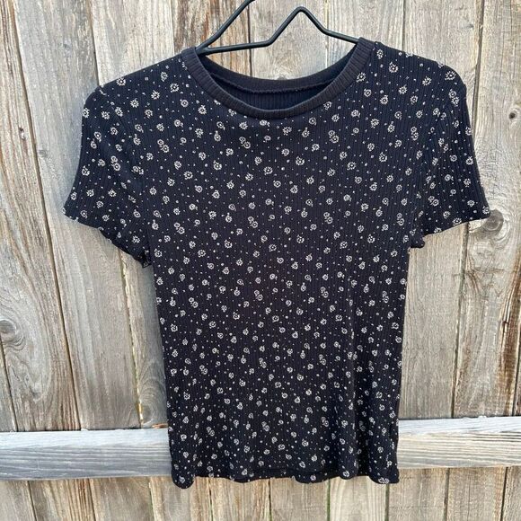 No Boundaries Tops - No Boundaries tshirt short sleeve floral size junior large